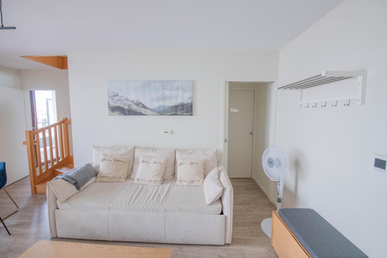 Апартаменты Machouart Le Duplex -Parking Gratuit Equipee Commodites- Обервилье Экстерьер фото