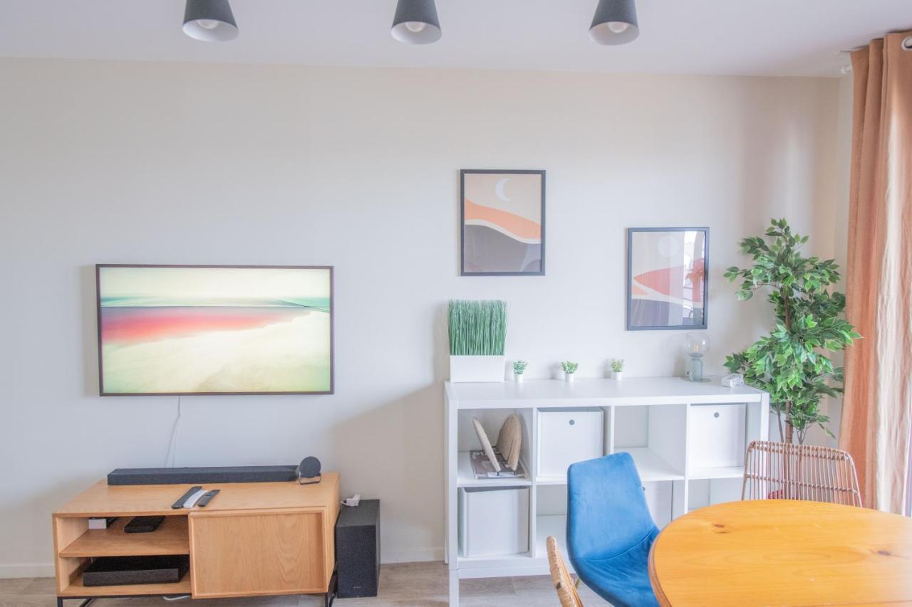 Апартаменты Machouart Le Duplex -Parking Gratuit Equipee Commodites- Обервилье Экстерьер фото